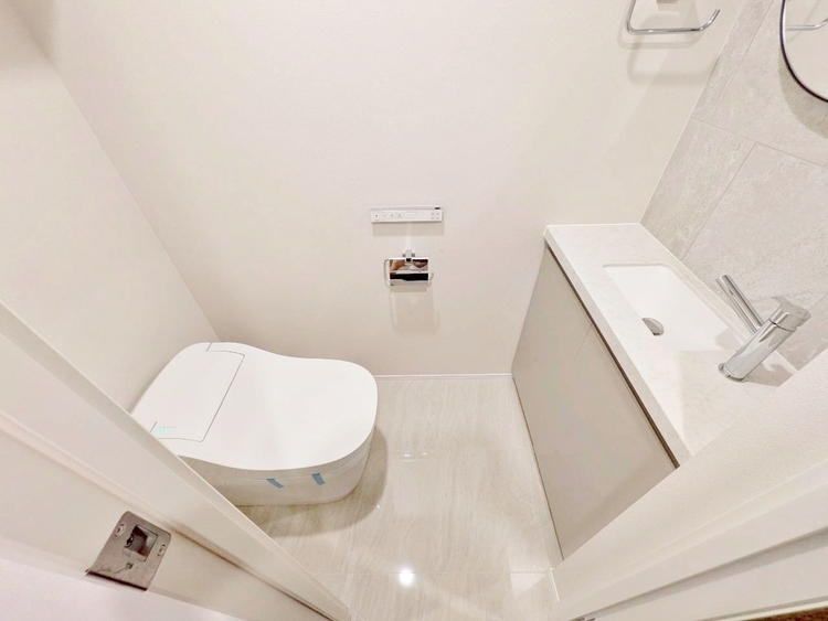トイレ 暮らしの中のさりげないひとときの快適さにも、こだわりを、持って設備を配しております。