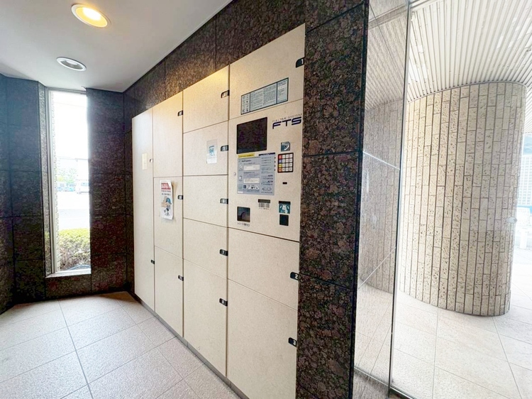 その他 留守時に便利な宅配ボックスを完備。