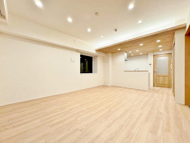 居間 快適に過ごす毎日を求めて、暮らしの中でご自身の「マイホーム」に創り上げてください。