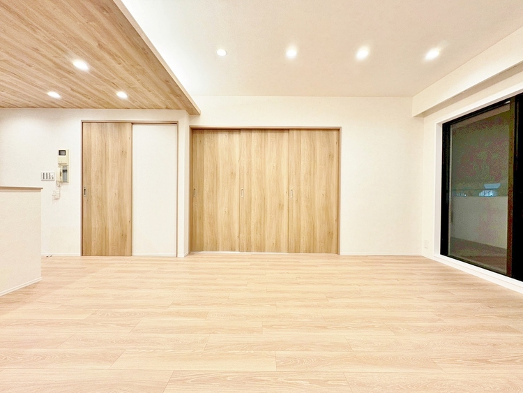 居間 過ごす時間が、たくさんの思い出として紡がれていく場所。