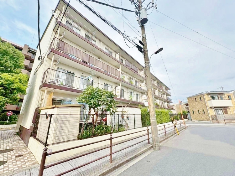 外観 資料には掲載していない情報が、現地にはたくさんあります。是非一度、現地をご確認ください。