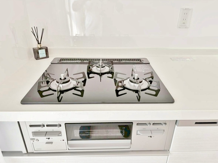 設備 ３口コンロ
