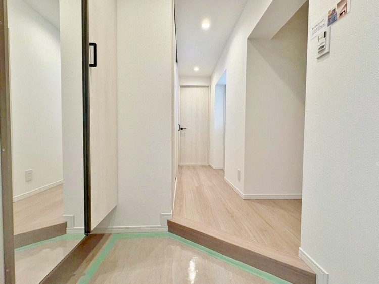 玄関 シューズボックスを完備した玄関です。