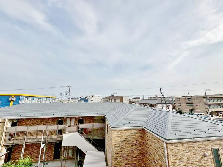 バルコニー 頬をなでる、優しい風を感じることが出来ます。