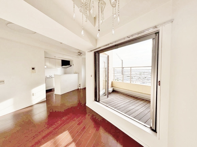 居間 豊かな居住性と、安心感を満たすクオリティが見事に調和した住空間。