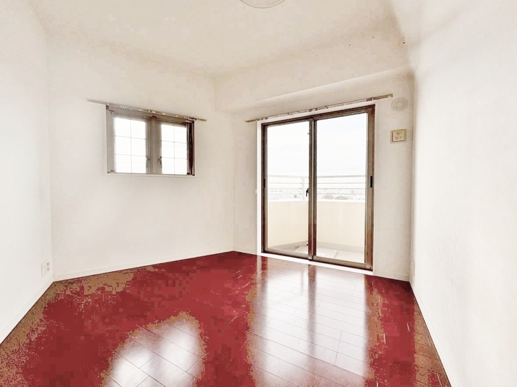 寝室 ベッドも十分に設置するスペースがあります。