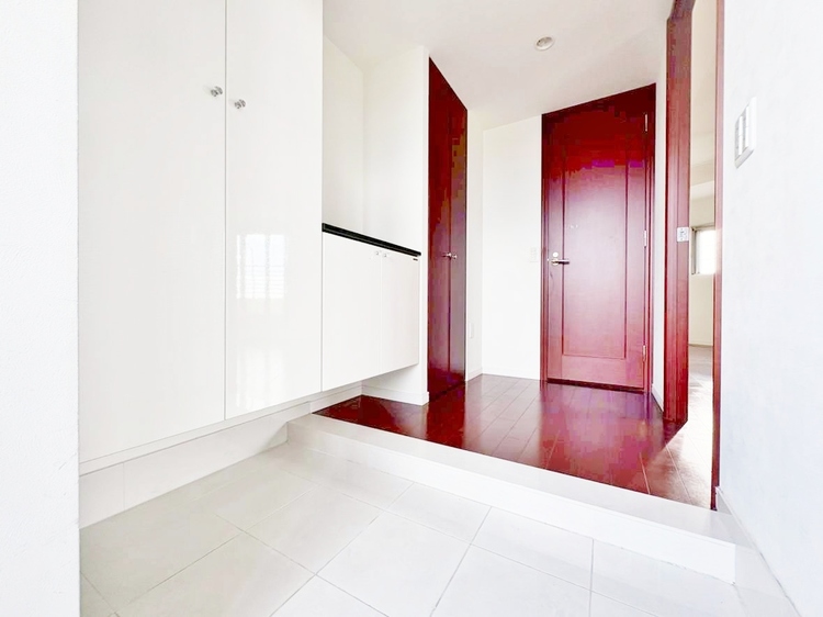 玄関 シューズボックスを完備した玄関です。