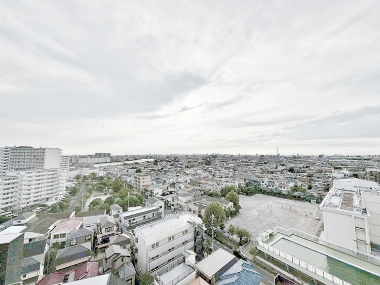 バルコニー 頬をなでる、優しい風を感じることが出来ます。