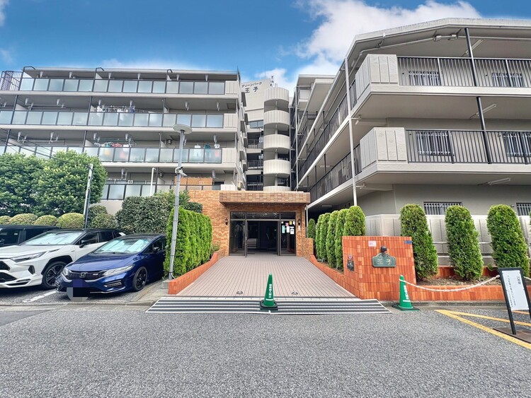 外観 資料には掲載していない情報が、現地にはたくさんあります。是非一度、現地をご確認ください。