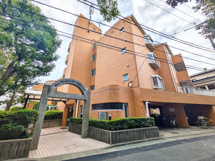 外観 資料には掲載していない情報が、現地にはたくさんあります。是非一度、現地をご確認ください。