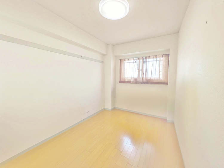 子供部屋 どんな部屋にアレンジするかは、あなた次第です。※ＣＧ加工により家具消しを施しております。