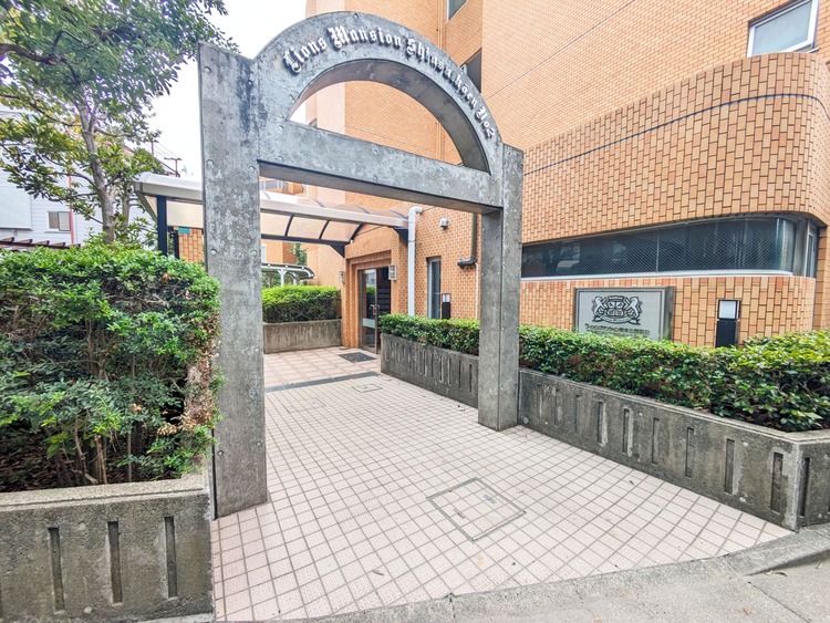 エントランス 外と内をつなぐエントランスは、まさに顔となる場所。