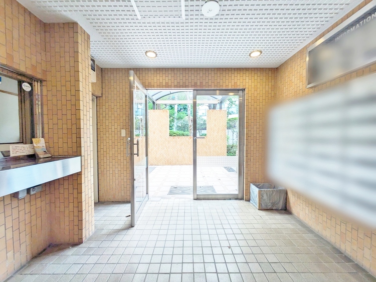 エントランス エントランス内部は、管理が行き届き清潔な共有スペースとなっています。