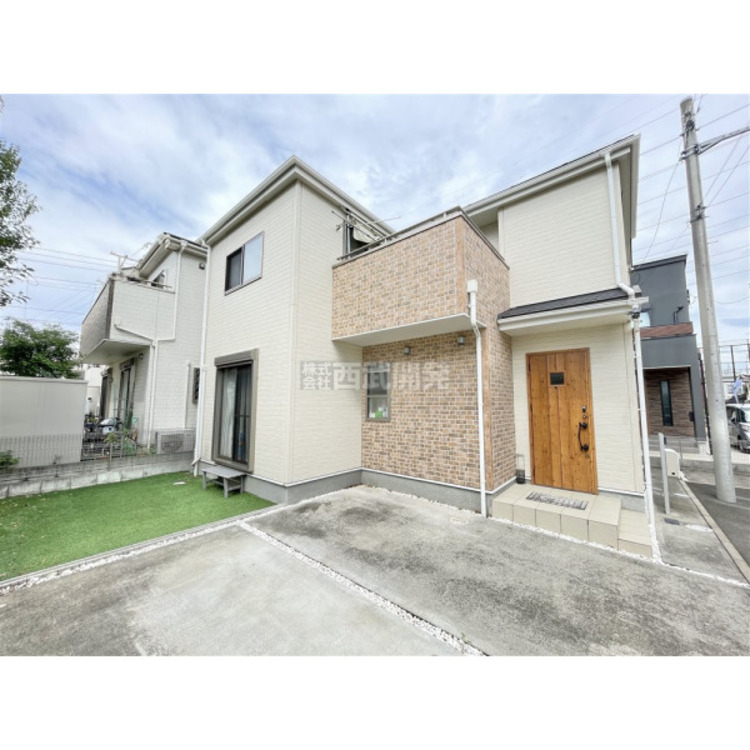 外観 南から明るい光が射し込む陽だまり空間