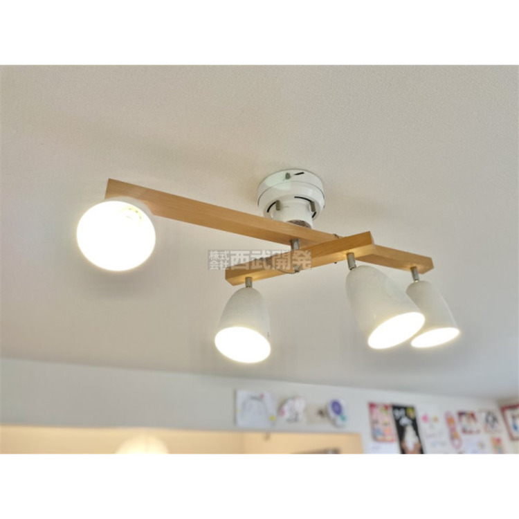 設備 お洒落なダイニングの照明器具です。