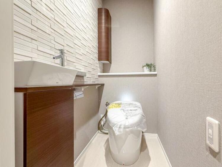 トイレ 清潔感溢れるトイレ。落ち着いた空間で安らぎのひとときをお過ごしいただけます。