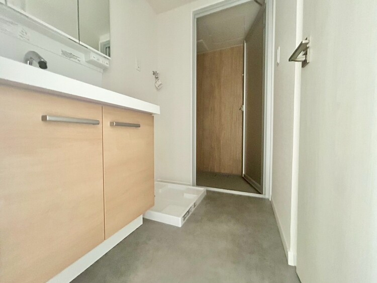 その他 十分な広さの脱衣所。