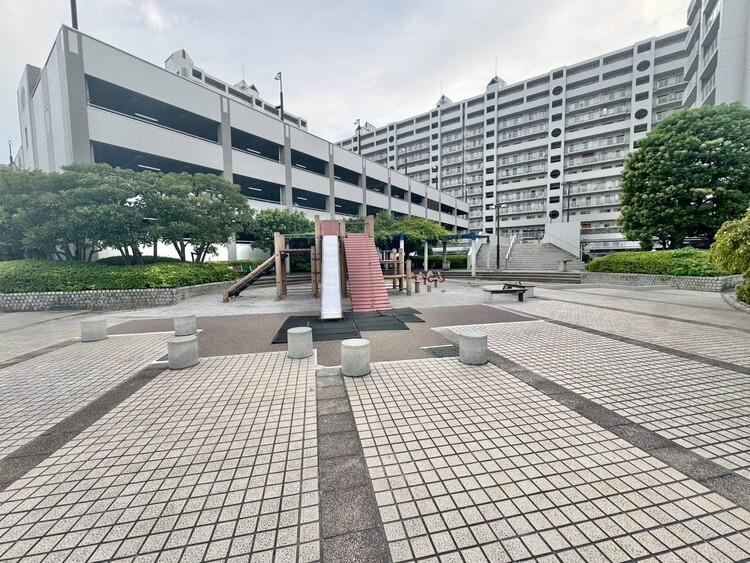 その他 上質感漂う玄関アプローチです。