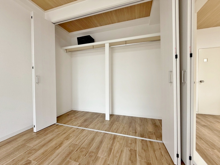 その他 収納スペースが付いていて、お部屋を広く使っていただけます。