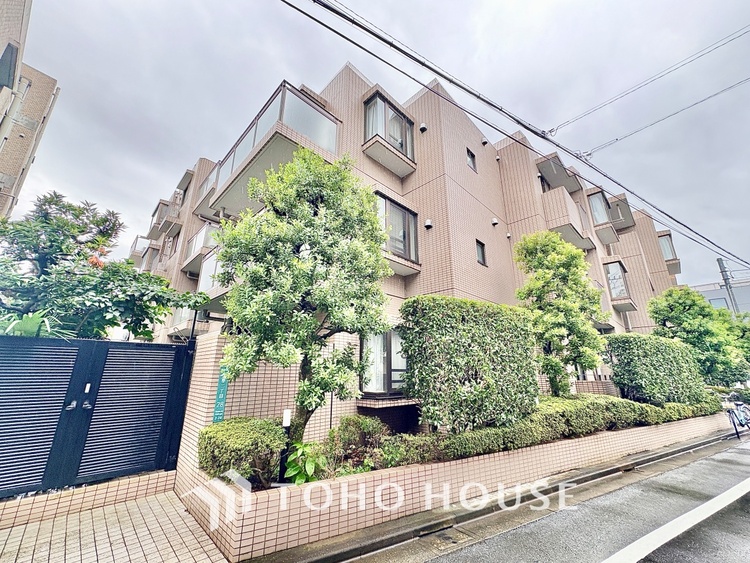 内装 【Green orchestra】◆緑の匂いに誘われて◆目を閉じれば深緑の香り。五感を研ぎ澄まし、日々の疲れを心から癒してくれる。深呼吸するほどに爽やかな薫りたち込める新緑にそと微笑む私達。