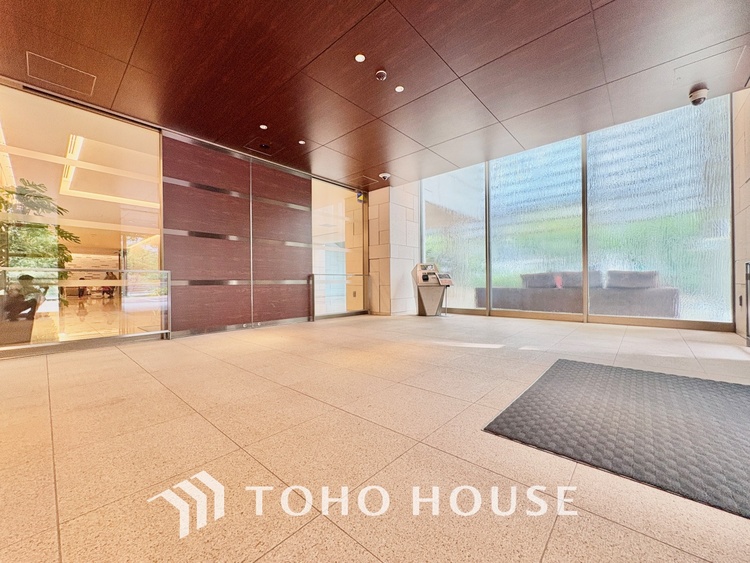 外観 ほんの少しのこだわり。ちょっとした色使いがその家がもつ雰囲気、趣（おもむき）を携え、暮らす家族や訪ねてくる友人・知人に新鮮な香りを運んできます。