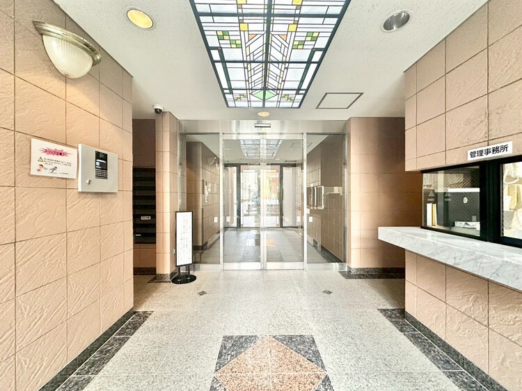 その他 上質感漂う玄関アプローチです。