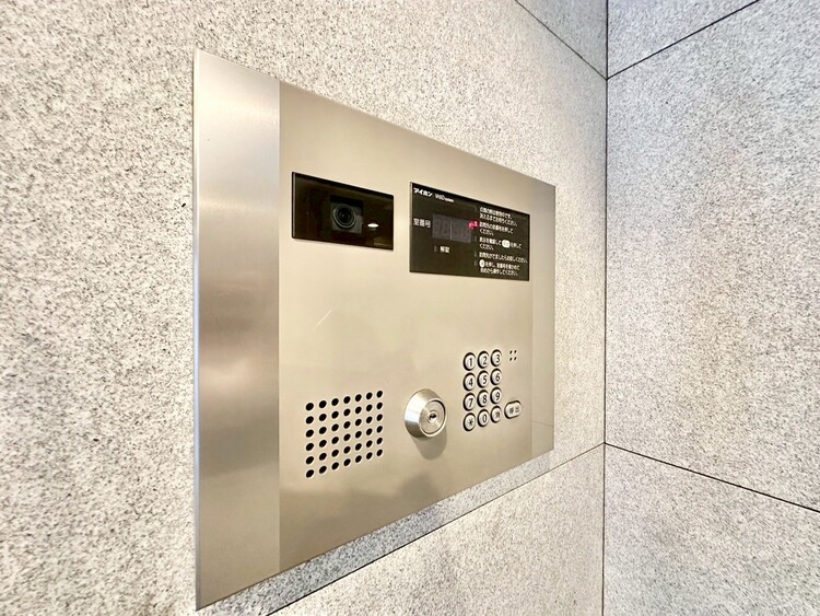 設備 オートロックついていますので、セキュリティ面でも安心です。