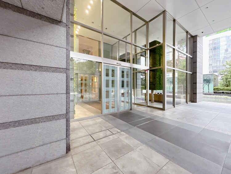 エントランス 上質感漂う玄関アプローチです。