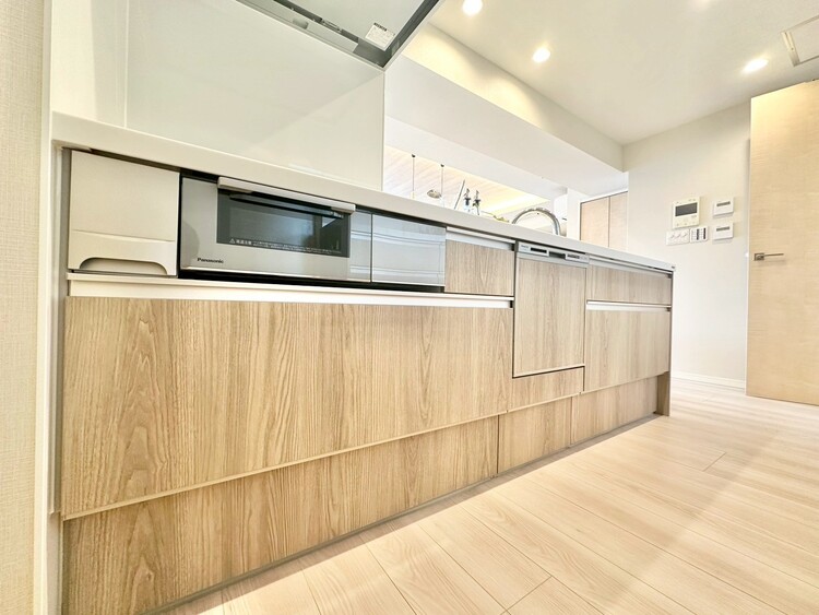 キッチン 洗練されたスタイリッシュなデザイン性と使いやすさを備えた仕様。
