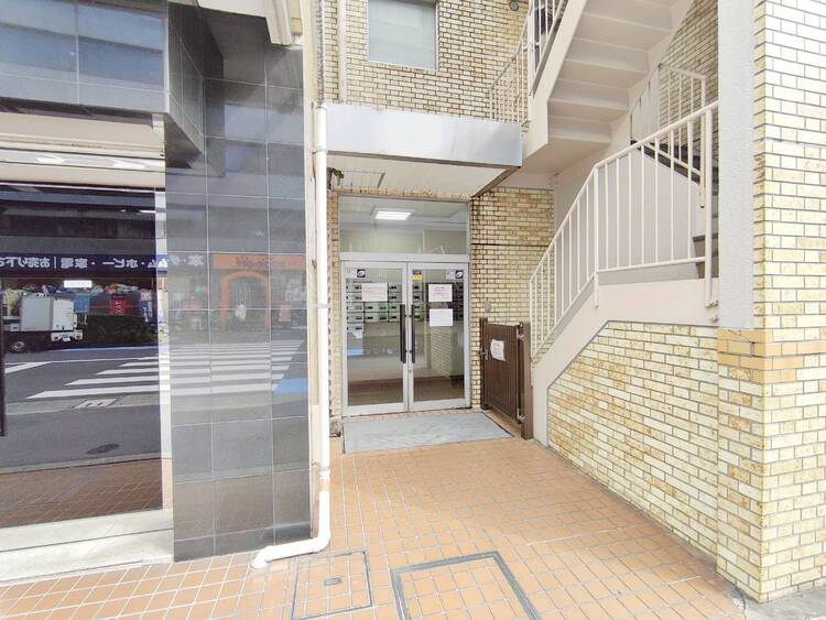 その他 上質感漂う玄関アプローチです。