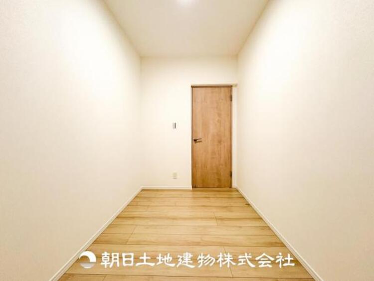 内装 趣味・感性で個性的に飾って頂けるようシンプルに仕上げてあります。