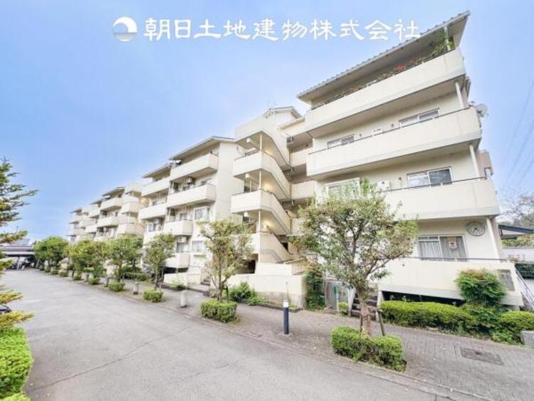 外観 表現された空間はたくさんの光を浴び、風を感じ、暮らしの時間を豊かにしてくれます。