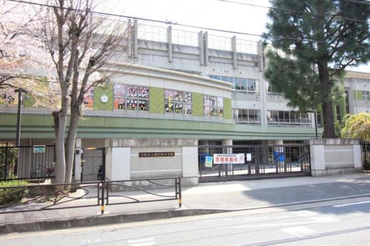 周辺 西生田小学校まで約754ｍ