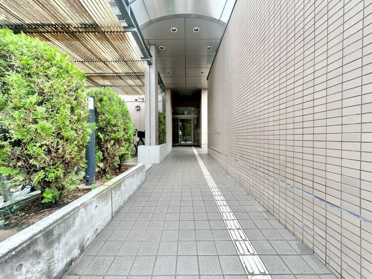 エントランス 外と内をつなぐエントランスは、まさに顔となる場所。