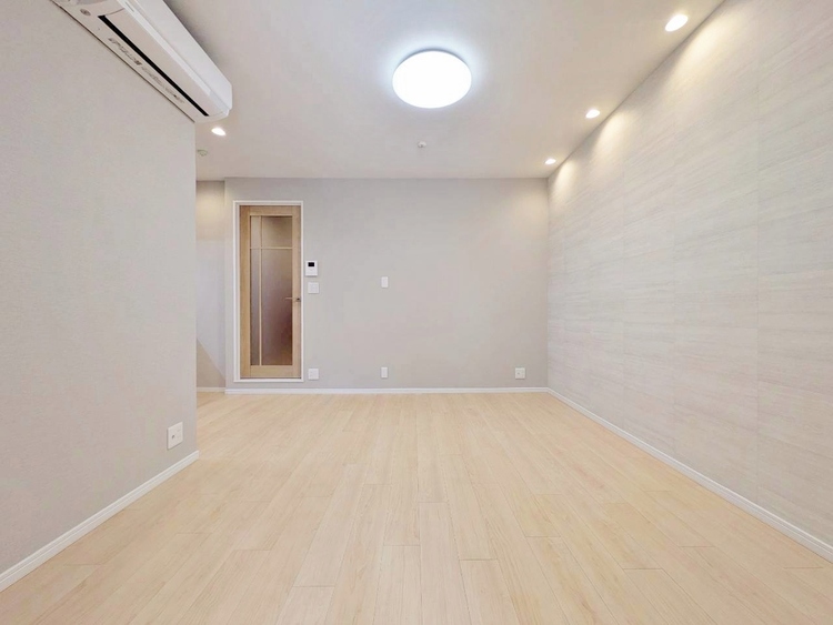 居間 居心地の良い空気感は、暮らしのステージを彩り、心からのやすらぎと満足感を与えてくれます。