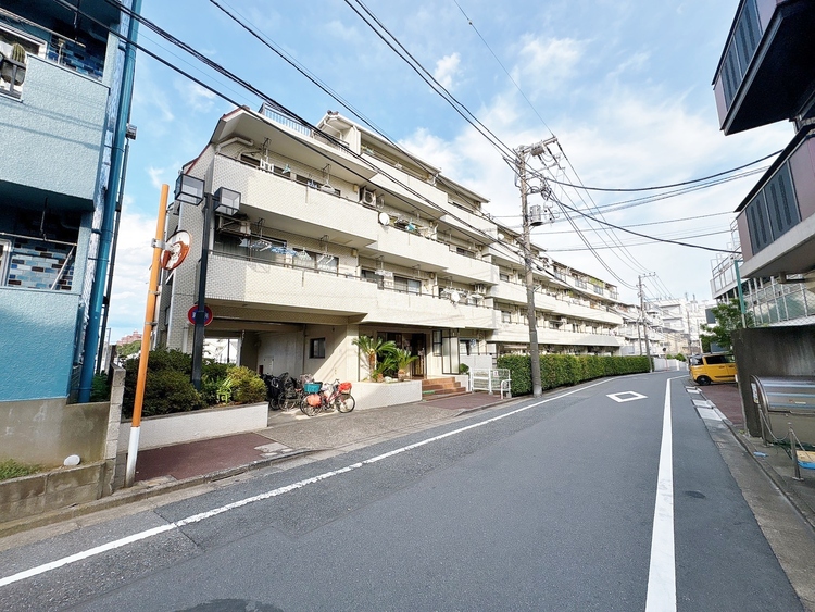 外観 現地に足をお運びいただいた際には、周辺散策などをお勧めいたします。