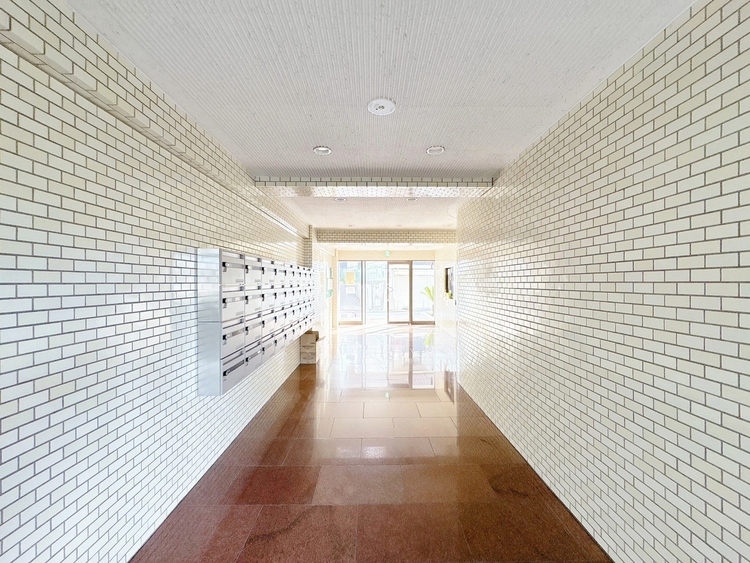 エントランス エントランスは、毎日の行き帰りで使う大事な空間です。