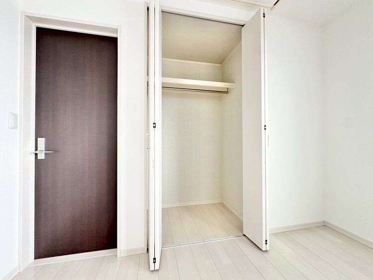 収納 居室にはクローゼットがあり、荷物もスッキリ収納して快適にお過ごしいただけます。