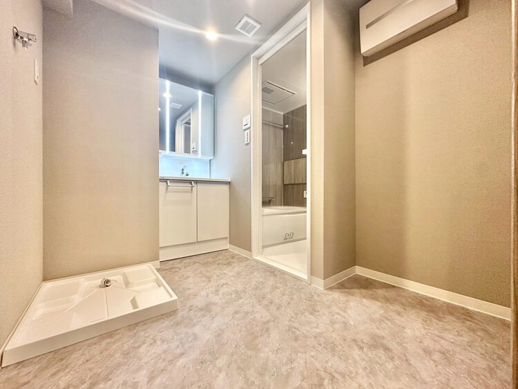 洗面 清潔感と心地よさを重視した、上質感漂うパウダールーム。