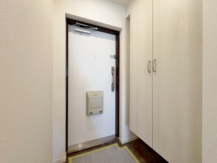 玄関 シューズボックスを完備した玄関です。