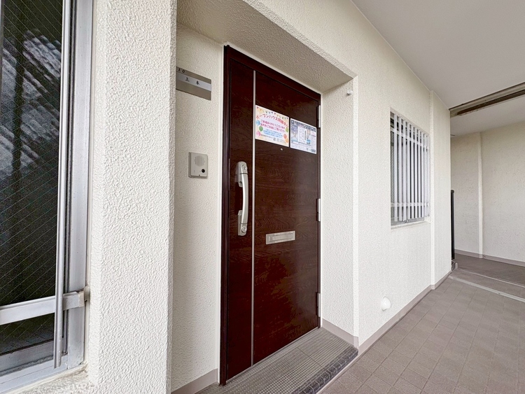 玄関 玄関を開ければ、そこは安らぎのご自宅。