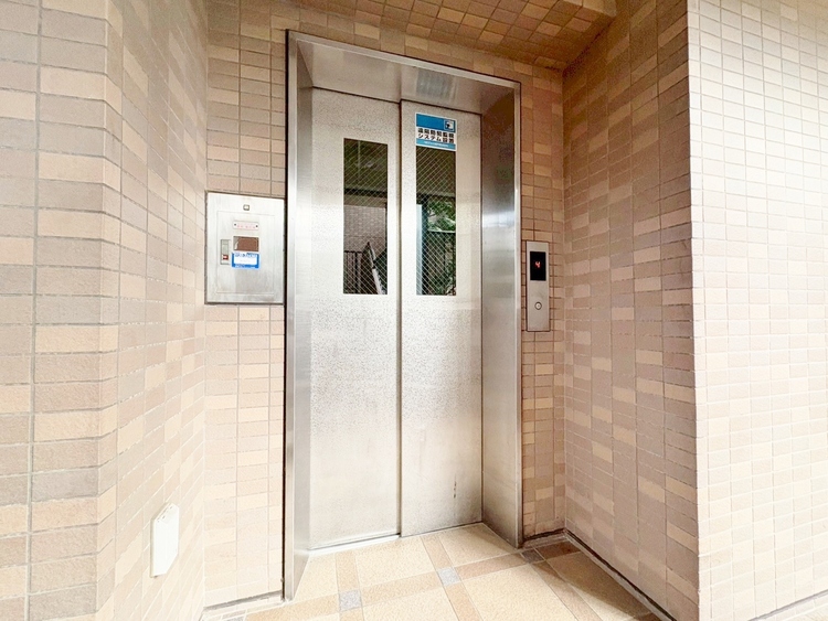 その他 エレベーターの管理も、きちんと行き届いてます。