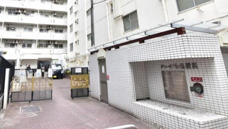 エントランス スタイリッシュなのはもちろん、質感があり、機能的でもあるエントランス。 