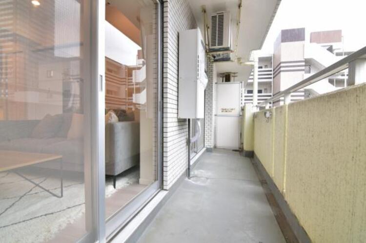 その他 バルコニー　心地よい風や陽光を楽しめるバルコニー。洗濯物を干すだけでなく、アイデア次第で多彩にお楽しみいただけます。