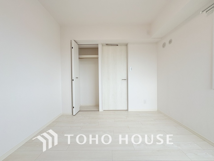 内装 1日の疲れを癒し、心地よく寛げるようゆったりとした広さをしています