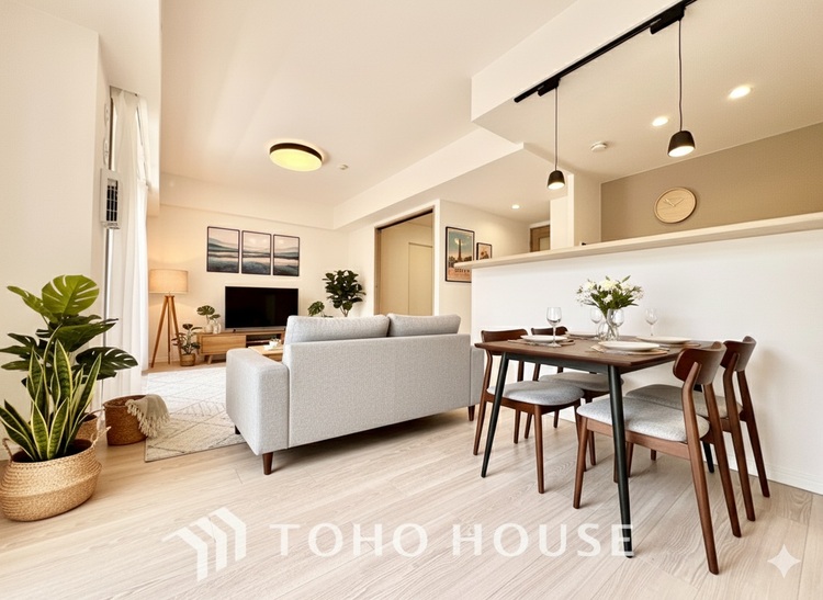 内装 ＊配置してある家具や小物はCGによるイメージ画像です。【Living】ここにはみんなが集い、食事と楽しい会話が始まる。