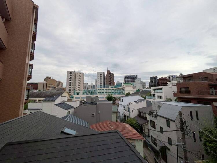 その他 眺望や窓からの景色が良いと、家で過ごす時間も快適です。