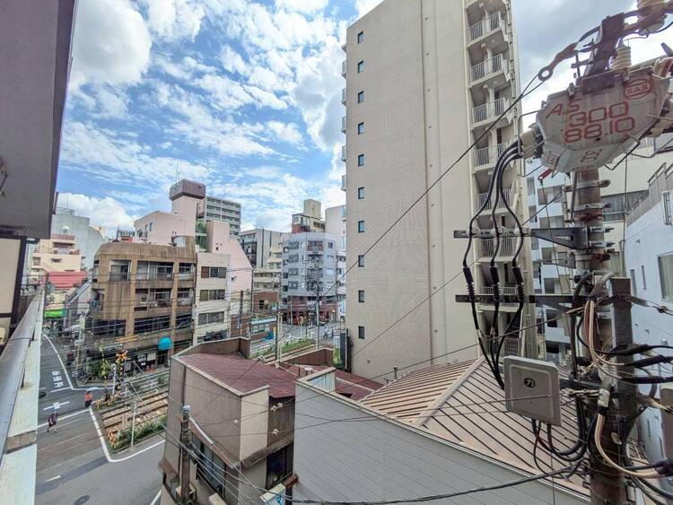 バルコニー 陽当たり・通風・開放感に恵まれた環境です。