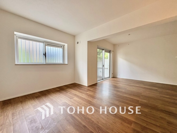 内装 【LIVING】◆住む喜び、楽しさ、感動◆を君と共有したい。いつまでもずっと家族を見渡せるこの広い空間で。