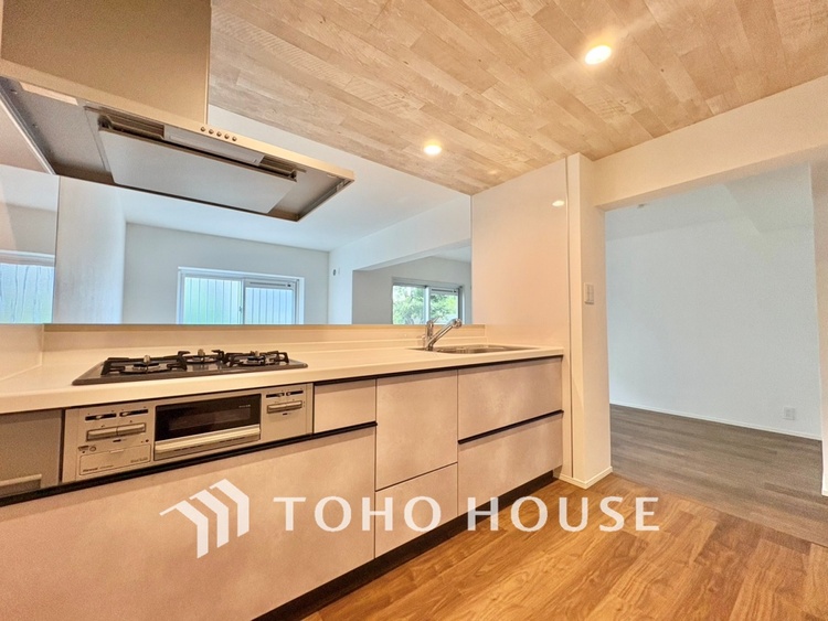 キッチン 【KITCHEN】◆Happy◆愛情たっぷりのお料理で家族にHappyを。システムキッチンがあなたをサポートしてくれます。